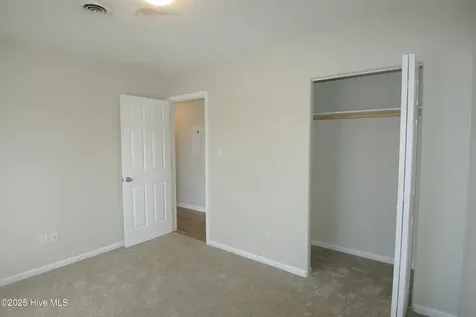 1729 Elmwood Street New Bern NC 28560