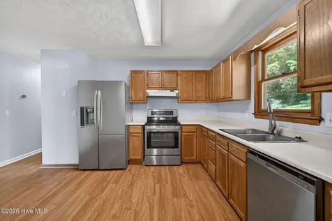 4621 Indian Trail Wilmington NC 28412