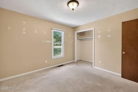 4621 Indian Trail Wilmington NC 28412