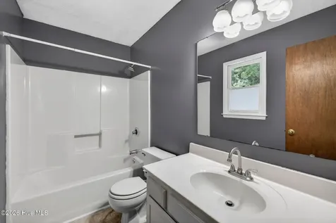 4621 Indian Trail Wilmington NC 28412