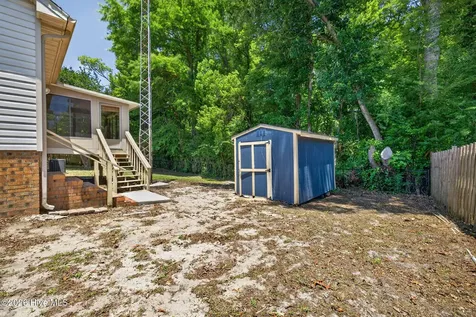 4621 Indian Trail Wilmington NC 28412