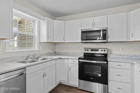 104 Blue Bird Lane Newport NC 28570