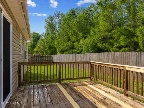 104 Blue Bird Lane Newport NC 28570