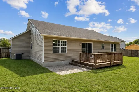 104 Blue Bird Lane Newport NC 28570