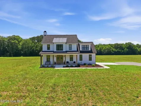 2336 Soddy Lane Grimesland NC 27837