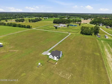 2336 Soddy Lane Grimesland NC 27837