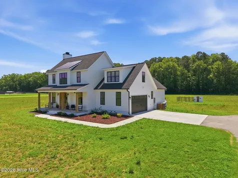 2336 Soddy Lane Grimesland NC 27837