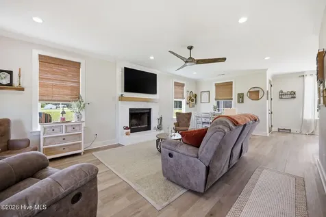 2336 Soddy Lane Grimesland NC 27837