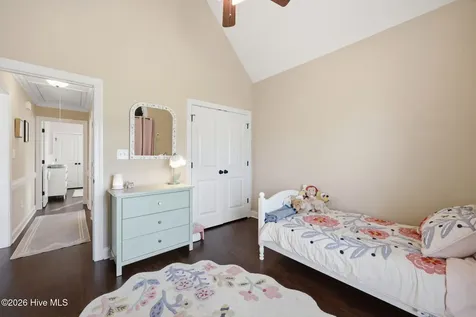 2128 Cherrytree Lane Winterville NC 28590