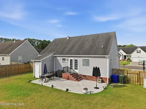 2128 Cherrytree Lane Winterville NC 28590