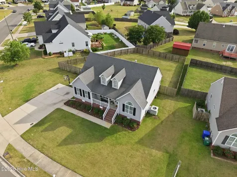 2128 Cherrytree Lane Winterville NC 28590