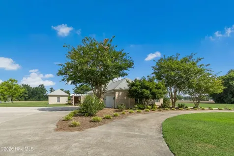 1380 Bear Trap Road Williamston NC 27892