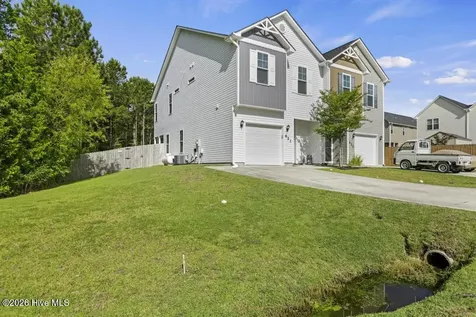 621 Winfall Drive Holly Ridge NC 28445
