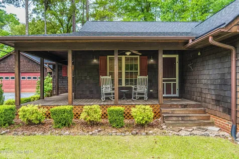 707 Alexander Drive Aberdeen NC 28315
