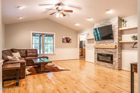 707 Alexander Drive Aberdeen NC 28315