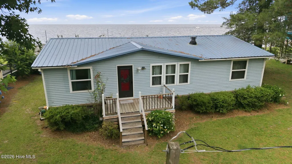 133 Rhodes Haven Drive Columbia NC 27925