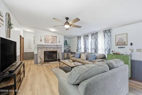 133 Rhodes Haven Drive Columbia NC 27925
