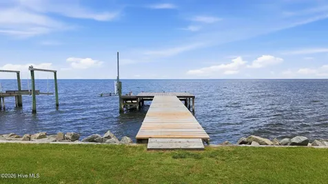 133 Rhodes Haven Drive Columbia NC 27925