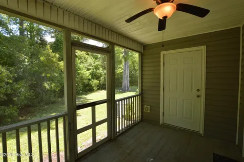 304 Burley Drive Hubert NC 28539