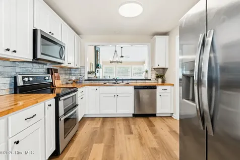 122 Mallard Cove Vass NC 28394