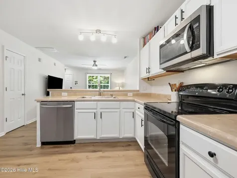1404 Old Folkstone Road Sneads Ferry NC 28460