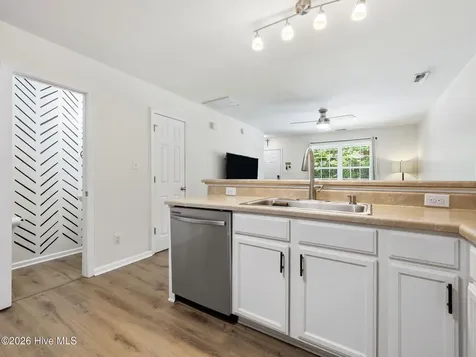 1404 Old Folkstone Road Sneads Ferry NC 28460