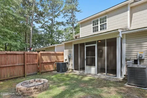 1404 Old Folkstone Road Sneads Ferry NC 28460