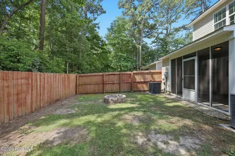 1404 Old Folkstone Road Sneads Ferry NC 28460