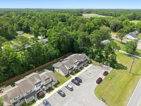 1404 Old Folkstone Road Sneads Ferry NC 28460