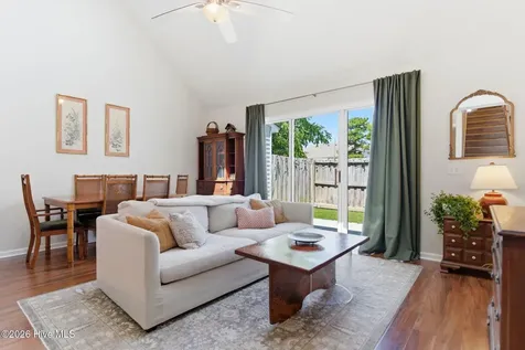 747 Sunseeker Drive Wilmington NC 28411