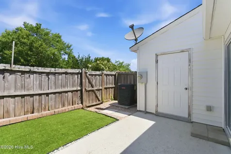 747 Sunseeker Drive Wilmington NC 28411