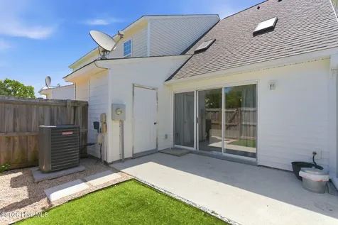 747 Sunseeker Drive Wilmington NC 28411