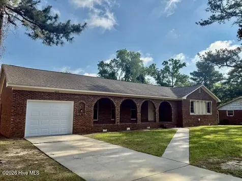 2912 Hodges Road Kinston NC 28504