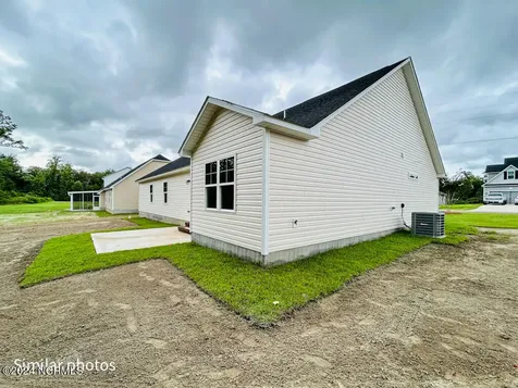 752 Quiet Meadow Drive Jacksonville NC 28546
