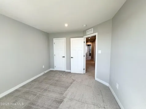 106 Mizzen Way Elizabeth City NC 27909