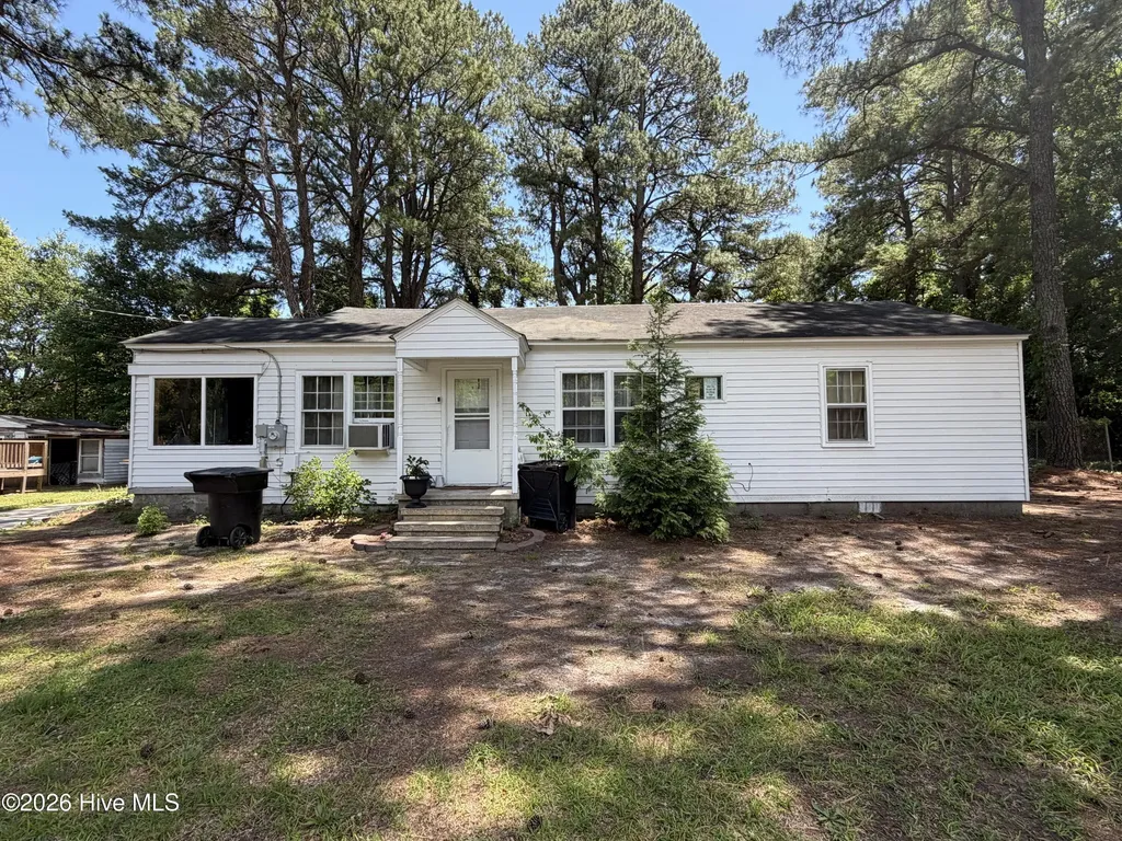 104 Russell Lane Elizabeth City NC 27909