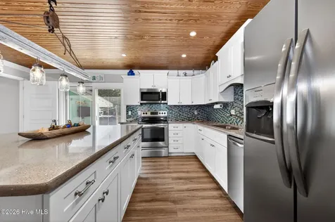 118 NE 19th Street Oak Island NC 28465