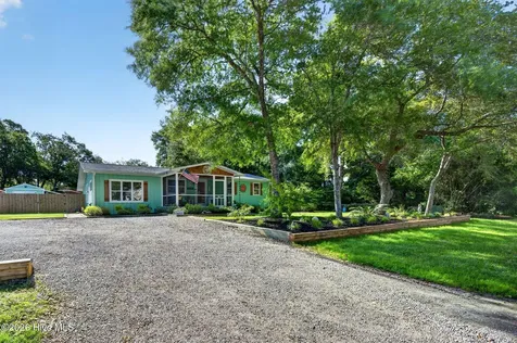 118 NE 19th Street Oak Island NC 28465
