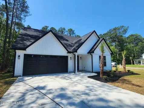 556 Briarwood Drive NW Calabash NC 28467