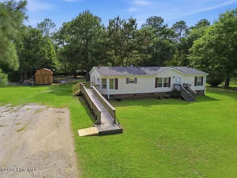 106 Madelyn Drive Richlands NC 28574