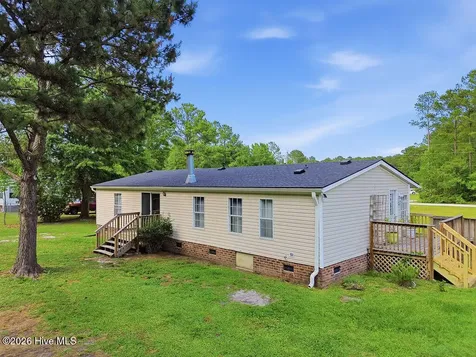 106 Madelyn Drive Richlands NC 28574