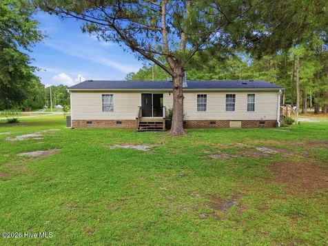 106 Madelyn Drive Richlands NC 28574
