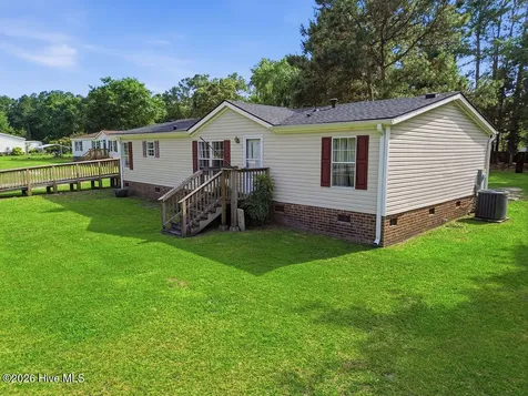 106 Madelyn Drive Richlands NC 28574