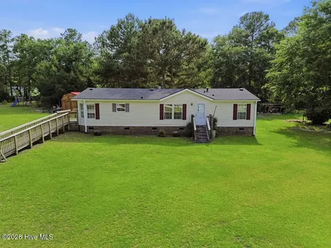 106 Madelyn Drive Richlands NC 28574