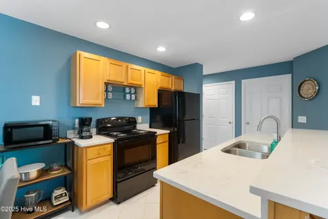 3350 Club Villas Drive Southport NC 28461
