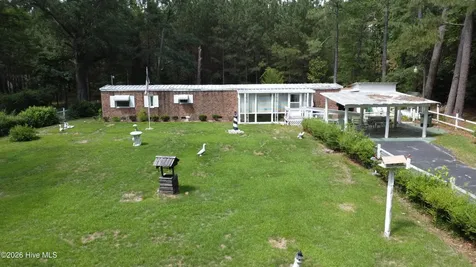 402 Pelletier Street La Grange NC 28551