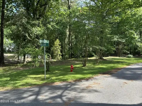 402 Camelia Drive Washington NC 27889