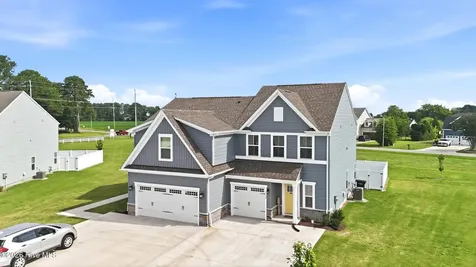 112 Spinnaker Street Elizabeth City NC 27909