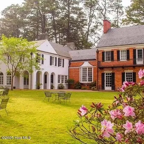 260 N Ridge Street Southern Pines NC 28387
