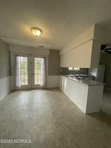 1002 Stillwood Circle Jacksonville NC 28540